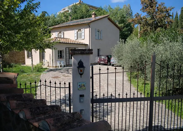 Villa Montepulciano Vineyard And Pool Retreat